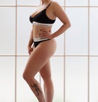 Cora Leigh - escort in Leeds