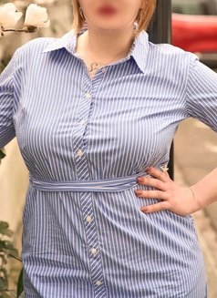 Cora Leigh - escort in Leeds Photo 14 of 17