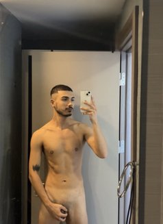 Cosmix Boy - Male escort in İstanbul Photo 7 of 7