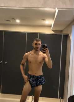 Cosmxium Boy - Male escort in İstanbul Photo 5 of 6