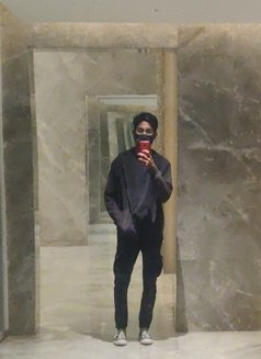 Cougar Hunter - Acompañantes masculino in Pune Photo 7 of 8