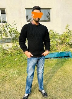 Couples Hot HUNK & SHEMALE - Male escort in New Delhi Photo 1 of 6