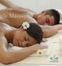 4 hands massage - masseuse in Beirut Photo 2 of 2