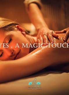 4 hands massage - masseuse in Beirut Photo 1 of 2