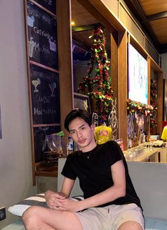 couple mssg - Male escort in Bali Photo 7 of 9