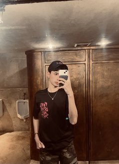 couple mssg - Male escort in Bali Photo 9 of 9