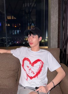 deva - Acompañantes masculino in Medan Photo 5 of 6