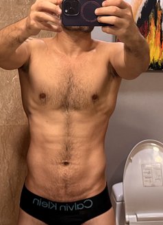 Couple Vip21 - Male escort in Osaka Photo 2 of 3