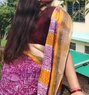 Couple with place Gurgaon - Intérprete de adultos in Gurgaon Photo 4 of 4