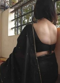 Couple with place Gurgaon - adult performer in Gurgaon Photo 1 of 3