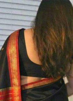 Couple with place Gurgaon - Intérprete de adultos in Gurgaon Photo 2 of 4