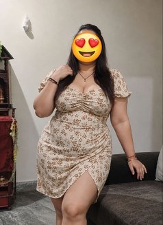 Couple with place Gurgaon - adult performer in Gurgaon Photo 2 of 3