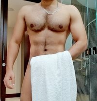 Couples/female/3 Some/groups/service - Male escort in Abu Dhabi