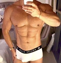 Couples or Ladies ONLY - Acompañantes masculino in Dubai