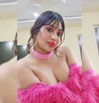 COURTESAN 🆂🆄🅽🅰🆈🅽🅰 EXTRABALL DIVA - Acompañantes transexual in Hyderabad Photo 24 of 27