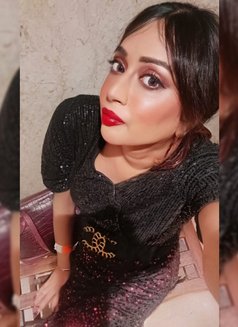COURTESAN 🆂🆄🅽🅰🆈🅽🅰 EXTRABALL DIVA - Transsexual escort in Kolkata Photo 28 of 30