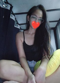 Courtesan + NURU Massage - puta in Manila Photo 1 of 21