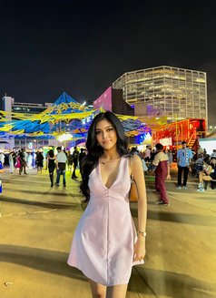 Courtney ( juicy fruity) - escort in New Delhi Photo 19 of 28