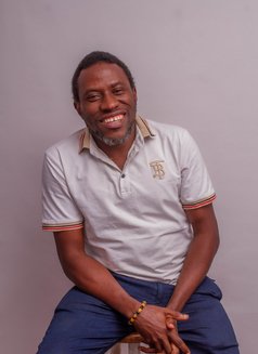 Cpurchase - Acompañante masculino in Lagos, Nigeria Photo 2 of 2