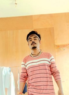 Cranky - Male escort in Kolkata Photo 2 of 7