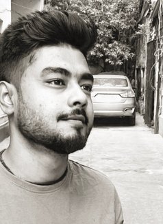 Cranky - Male escort in Kolkata Photo 4 of 7