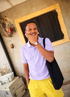 Crazydoc - Acompañantes masculino in Lagos, Nigeria Photo 4 of 6