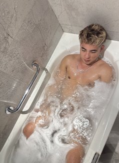 Cream Pie Sexxxy Hot Jock Sexual Desire - Male escort in Abu Dhabi Photo 28 of 30