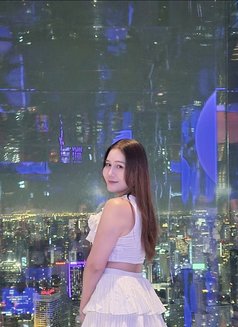 Cream - Transsexual escort in Bangkok Photo 1 of 5