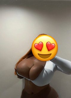 Creamer - puta in Noida Photo 3 of 3