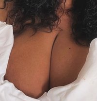 Creamer - escort in Noida