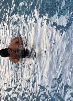 Creamer69 - Acompañantes masculino in Dubai Photo 3 of 3