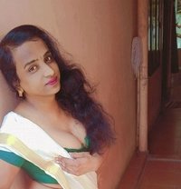 Real Meet Nandhini real meet + web cam - escort in Chennai