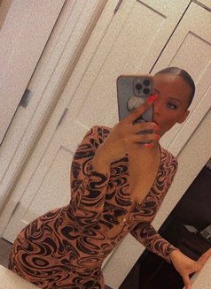 Creamy Dicey - escort in Accra Photo 7 of 8