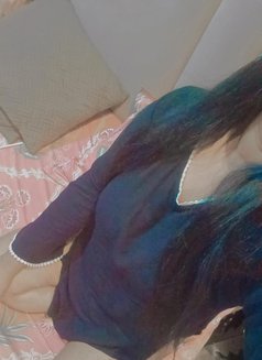 Creamy Girl - puta in Noida Photo 2 of 3