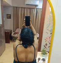 Creamy Girl - puta in Noida
