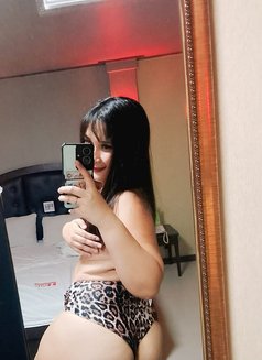 Creamy H - escort in Manila Photo 19 of 30