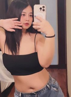 Creamy New Escort - puta in Bangkok Photo 5 of 6
