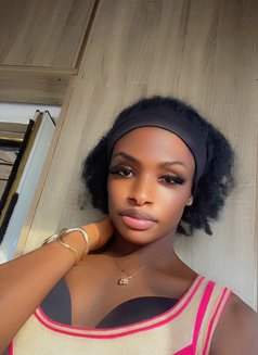 Creamy Pusy - Acompañantes transexual in Lagos, Nigeria Photo 3 of 3