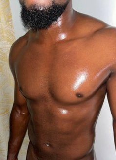 Creamy Tarzan - Male escort in Nairobi Photo 7 of 8