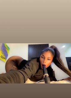 Creamydera - Transsexual escort in Abuja Photo 5 of 7
