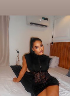 Creamydera - Transsexual escort agency in Lagos, Nigeria Photo 26 of 29