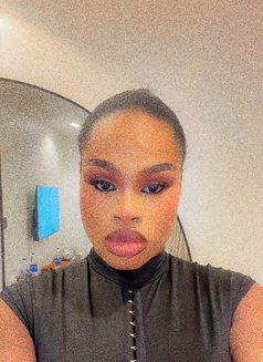 Creamydera - Transsexual escort agency in Lagos, Nigeria Photo 28 of 29