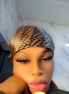 Creamydera - Transsexual escort in Lagos, Nigeria Photo 1 of 10