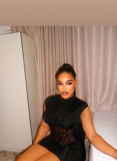 Creamydera - Transsexual escort in Lagos, Nigeria Photo 3 of 10