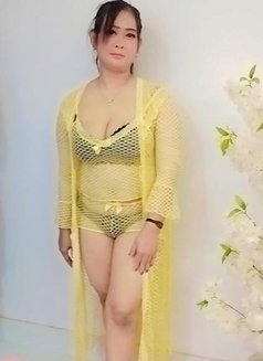 Crescencia - puta in Madinah Photo 3 of 5