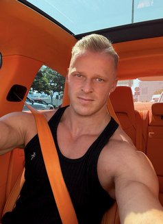Crisbieri - Male escort in Dubai Photo 14 of 15