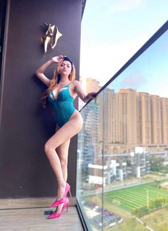 Criselda - Transsexual escort in Macao Photo 7 of 12