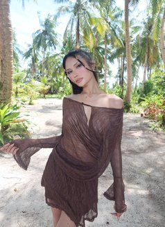 Crisha - Transsexual escort in Manila Photo 6 of 8