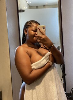 Crispa - puta in Okinawa Island Photo 1 of 5