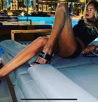 Crissy - escort in Dubai Photo 2 of 8